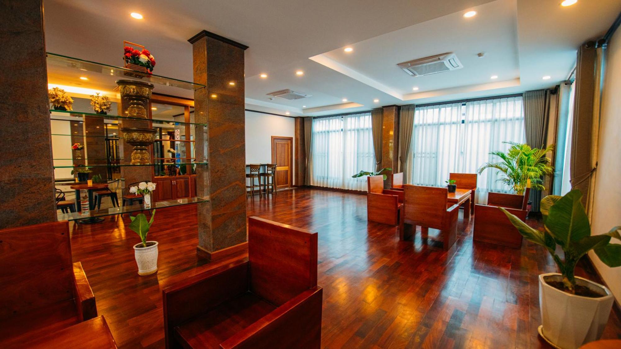 Sisombat Plaza Hotel Ванг-В'єнг Екстер'єр фото