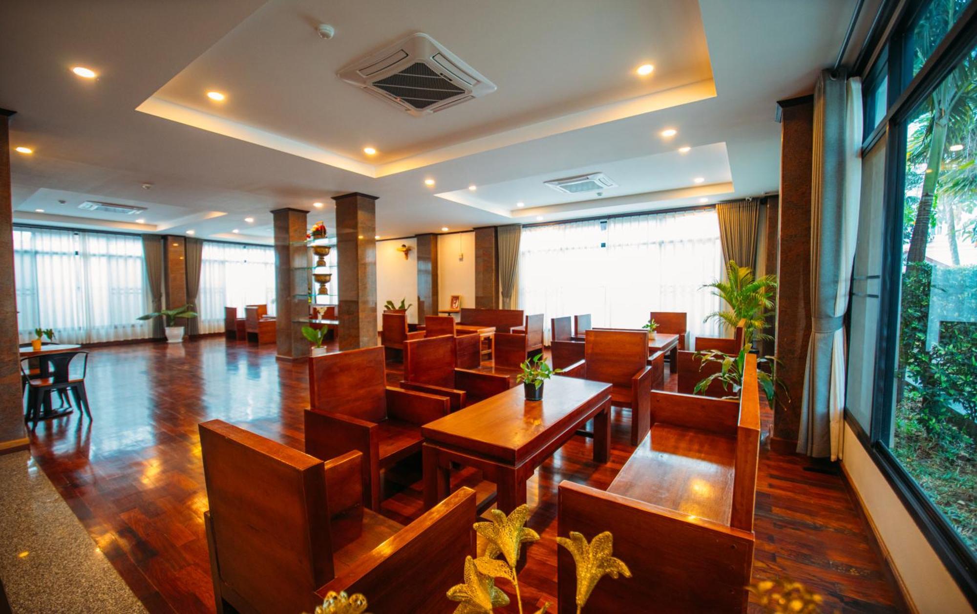 Sisombat Plaza Hotel Ванг-В'єнг Екстер'єр фото