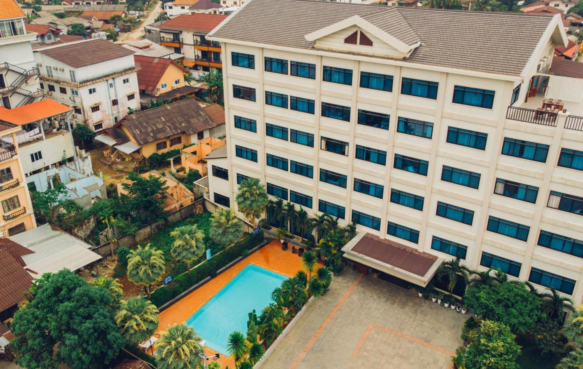 Sisombat Plaza Hotel Ванг-В'єнг Екстер'єр фото