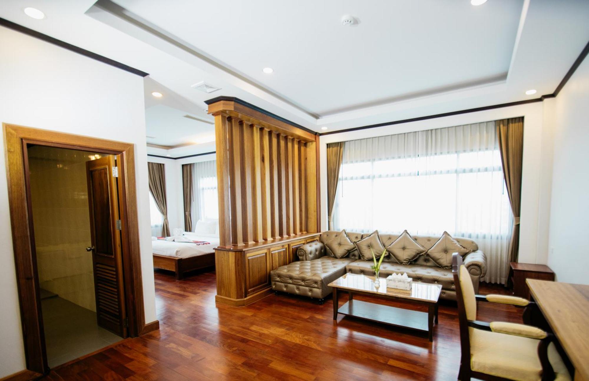 Sisombat Plaza Hotel Ванг-В'єнг Екстер'єр фото